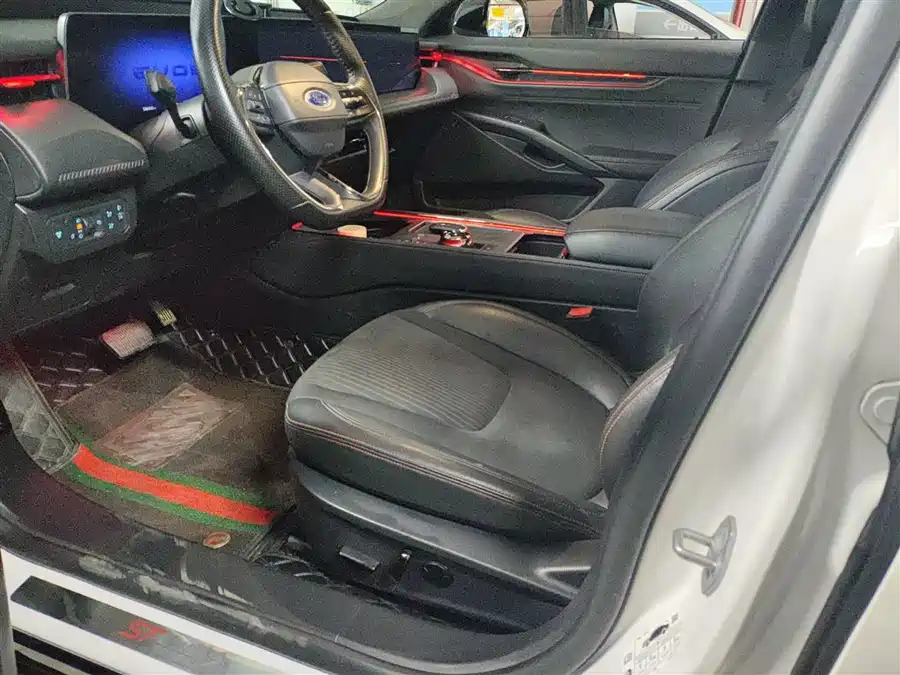 Ford EVOS - фото 12