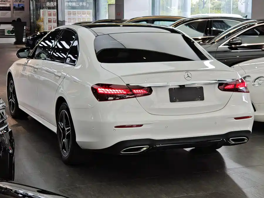 Mercedes E-Class - фото 4