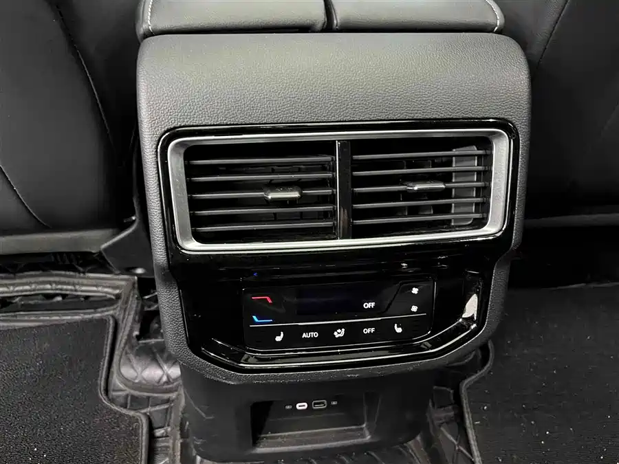 Volkswagen Touran - фото 15